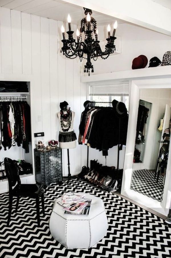 dressing room black and white