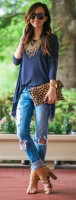 casual chic navy tshirt and jeans