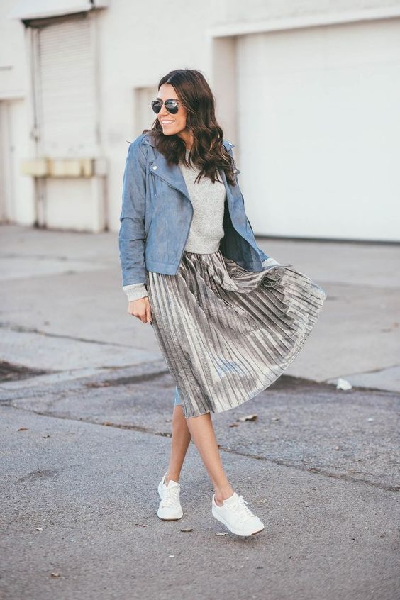 Pleated skirt and outlet trainers