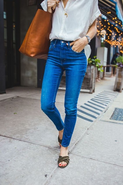 7 Things You Shouldn’t Have in Your Closet After 30, low-rise denim, women's high-waisted jeans and cream blouse