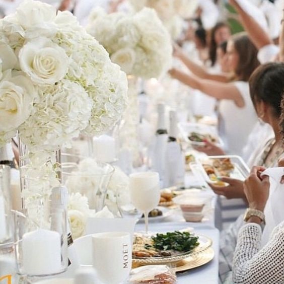 Dîner en Blanc Decor + Outfit Inspiration | Divine Style