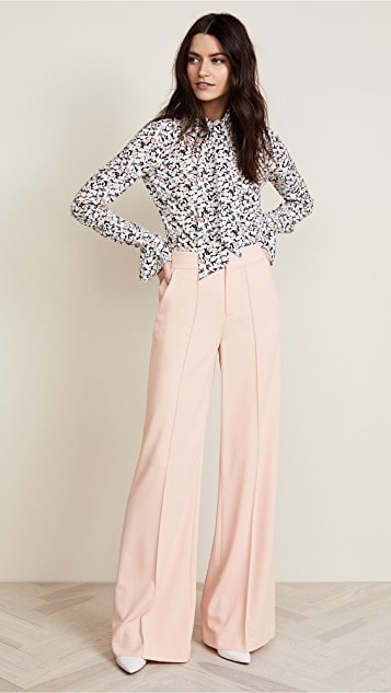 How To Look Stylish at the Office for Spring, wide leg pants + print blouse, Alice and Olivia pink wide leg pants, Veronica Beard floral blouse