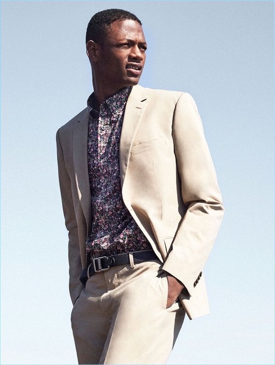 4 Easy Men s Outfit Ideas to Transition to Spring floral shirt and blazer Club Monaco floral shirt min Divine Style