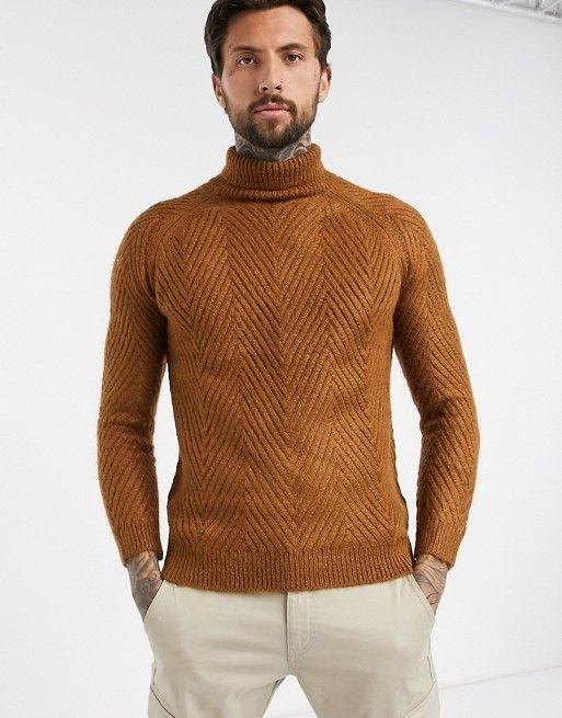 Ski Into Style…Stylish Looks for Winter Vacation Destinations, apres ski men's outfit, men's bershka rust color chunky cable knit sweater