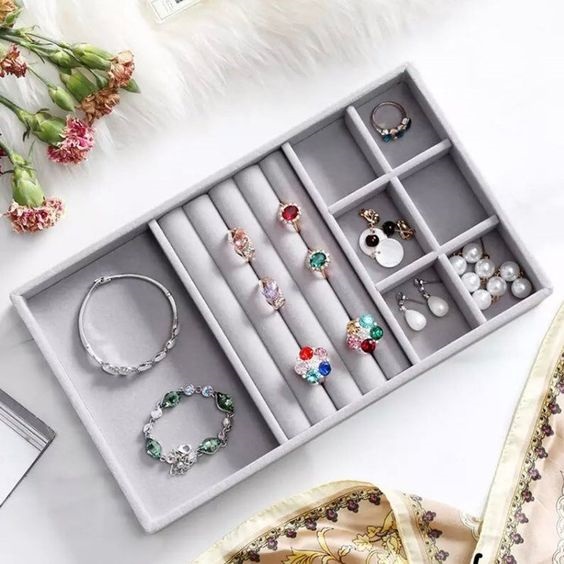 Summer Closet Clean Out +  Wardrobe Essentials, women's jewelry tray, organize jewelry